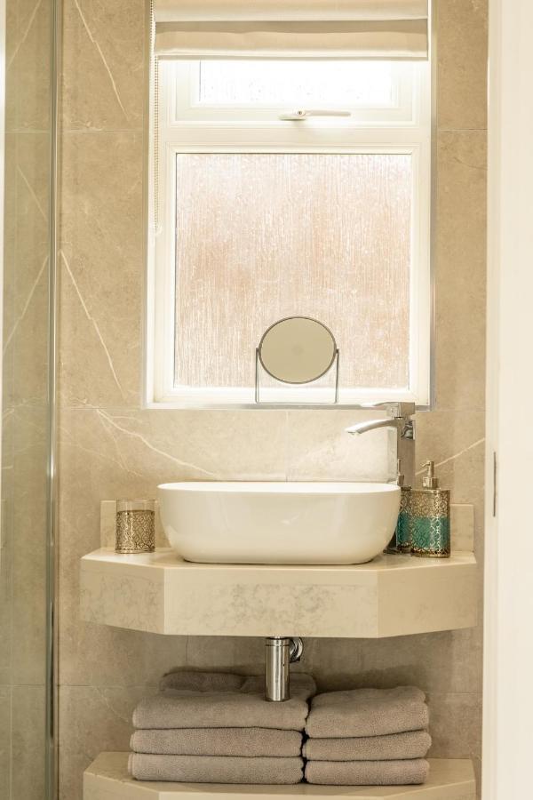 The View Apartment 2, Newry - Luxury Open Plan Apartment With City Views Exteriér fotografie